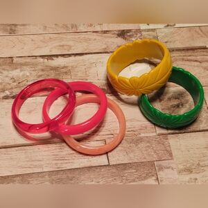 Vintage style lucite bangle bracelets